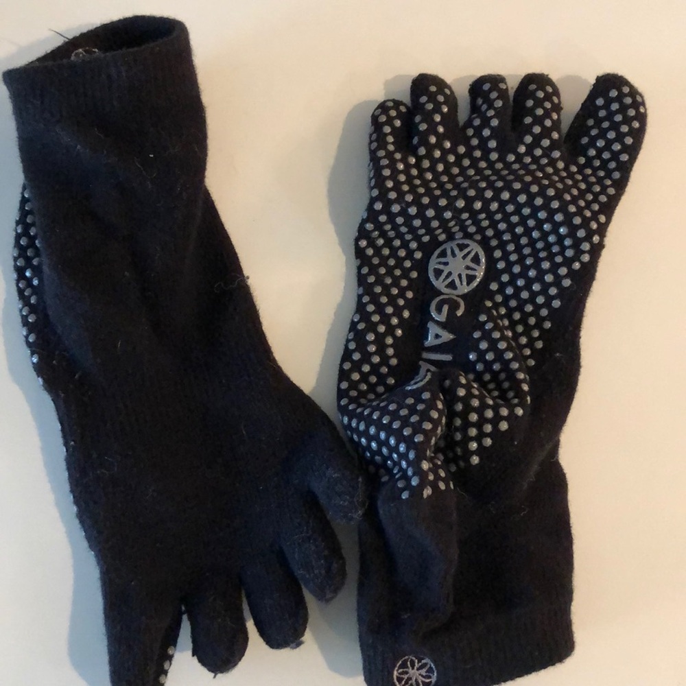 Gaiam gripped yoga socks
